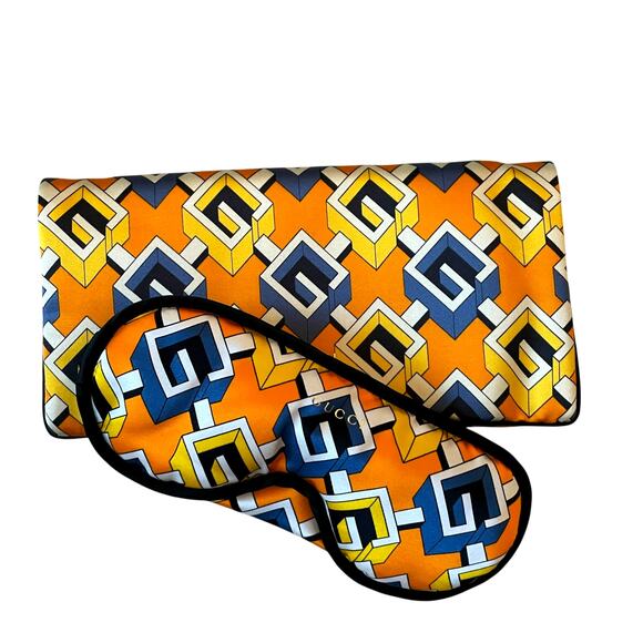 GUCCI Silk Geometric G Sleep Mask with Pouch and Box Luxury Travel NEW - Picture 1 of 15